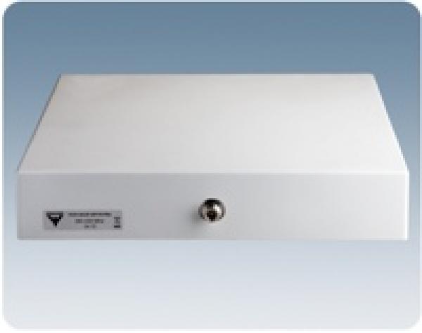 Procom PCPO LH/TETRA/l-h - Zirkular linkspolarisierte Flach- Antenne zur Aussenmontage an Wand oder Mast 430 - 470 MHz